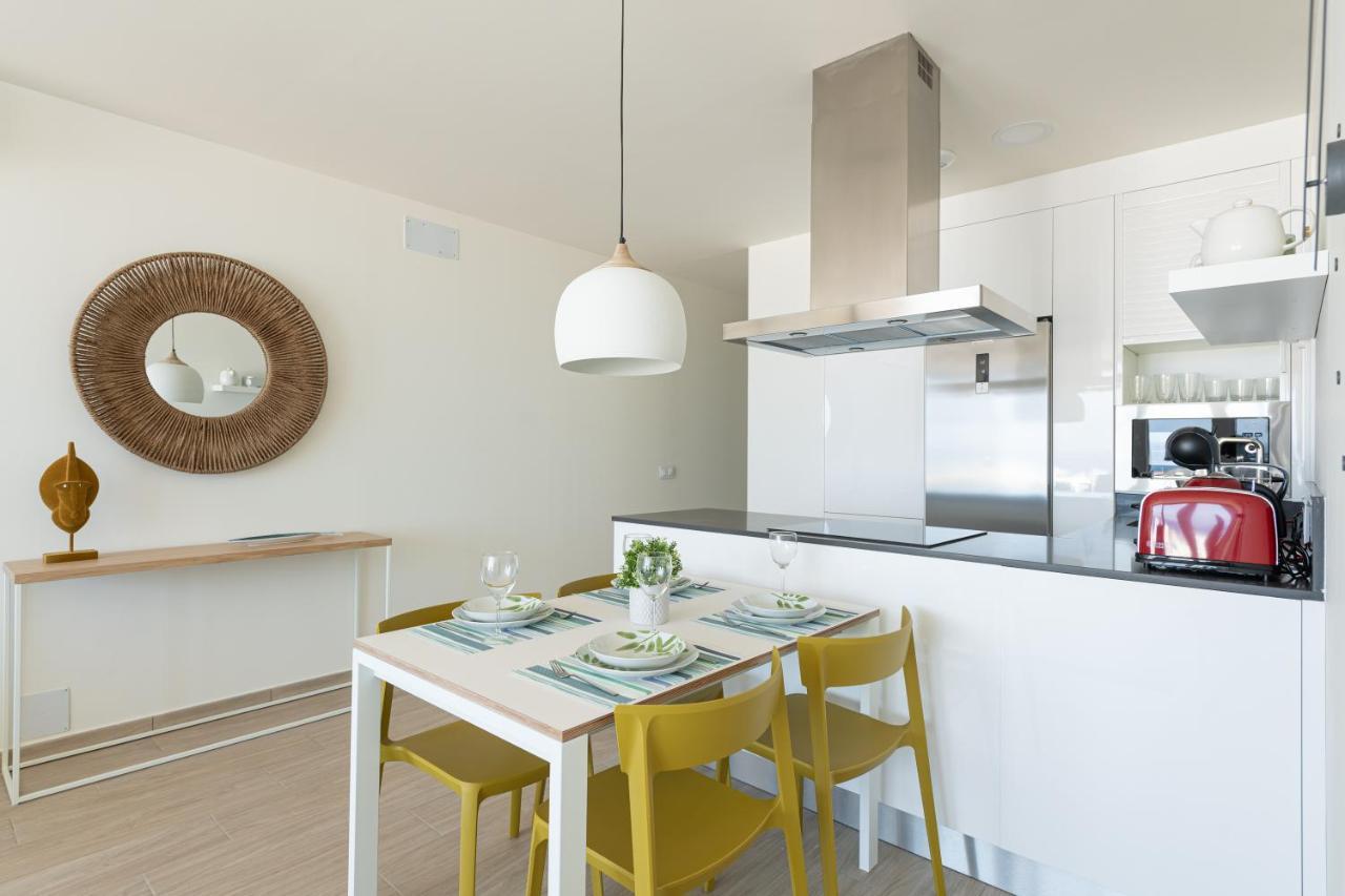 Elegant Living With Great Views Of Las Canteras Beach 라스팔마스 외부 사진